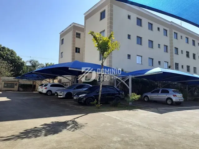 Apartamento 2 quartos e 1 banheiro, à venda ou para alugar, no bairro Parque Hiléia em Uberaba