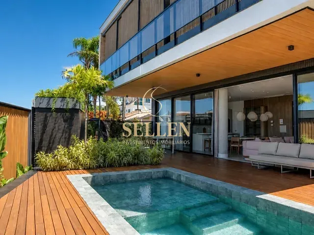 Apartamento com 349m² 4 quartos e 1 banheiro, à venda, no bairro Praia do Estaleiro em Balneário Camboriú