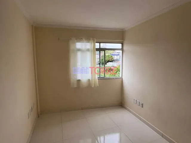 Apartamento 2 quartos e 1 banheiro, para alugar, no bairro Centro comercial em Itabuna