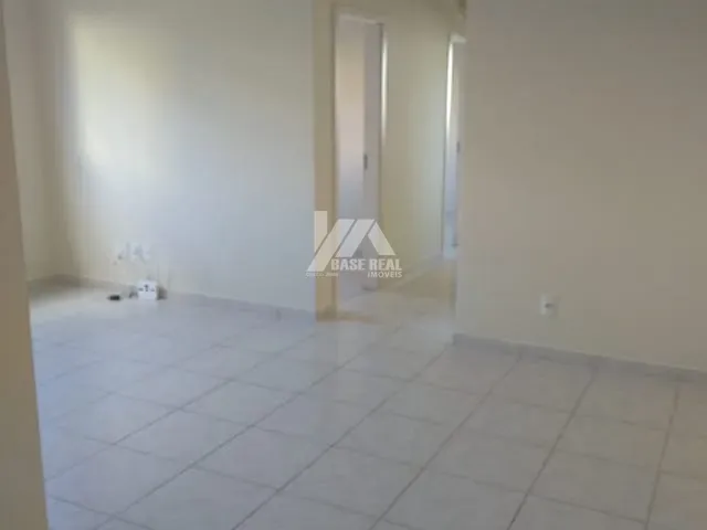 Apartamento 3 quartos e 1 banheiro, à venda, no bairro Ronda em Ponta Grossa