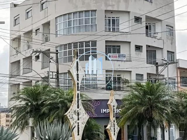 Apartamento com 277m² 4 quartos e 1 banheiro, para alugar, no bairro Centro em Pouso Alegre