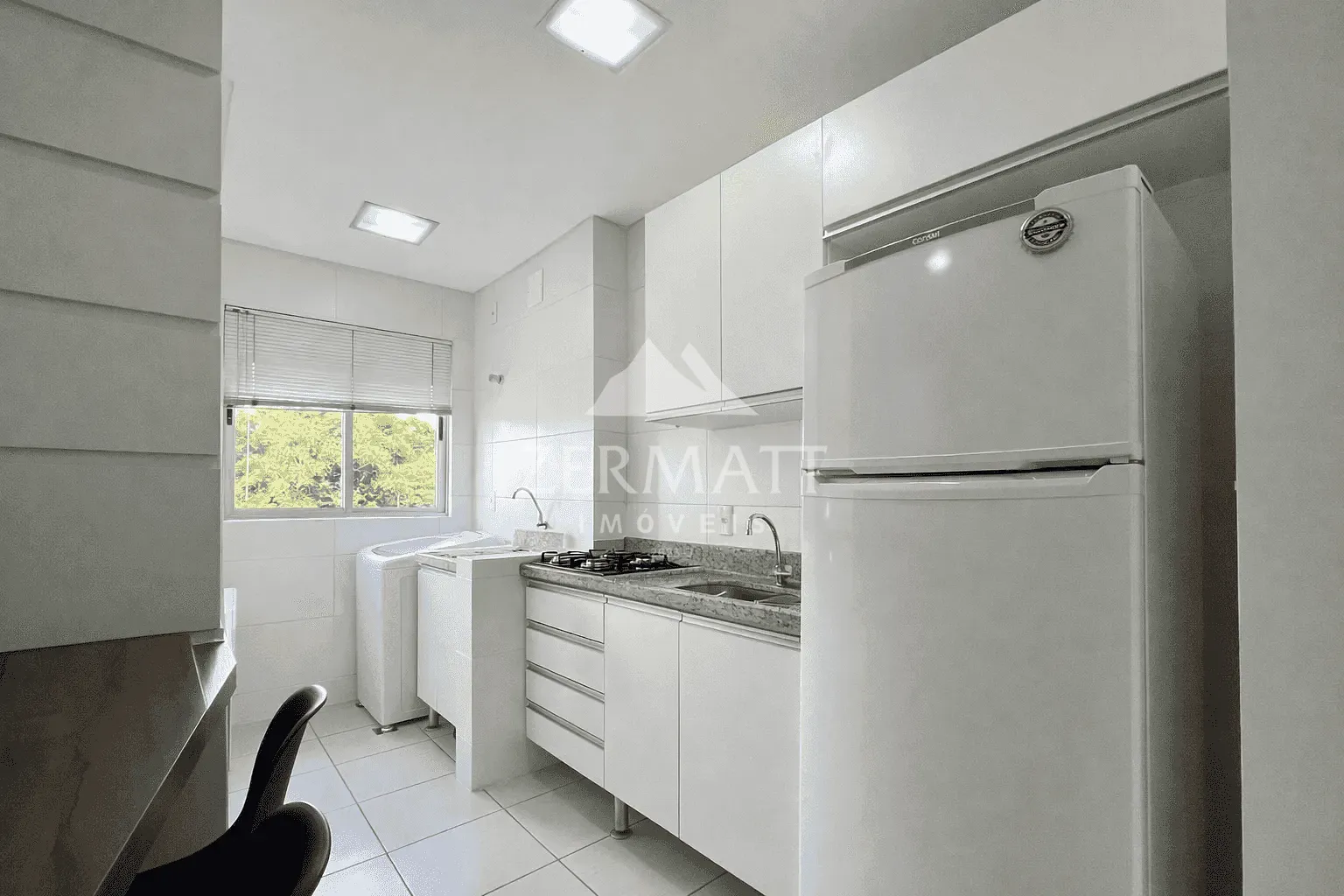 Apartamento 2 Dormitórios - Andar Alto - Sol da Tarde - Itoupava Seca - Blumenau, SC — foto 4