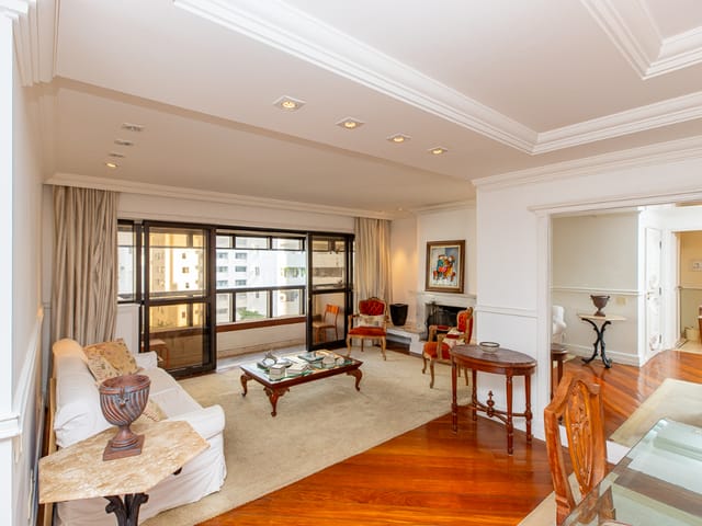 Foto do Apartamento - Apartamento para venda em Moema com 4 quartos, sendo 3 suítes , 155m² | Correteria Imóveis