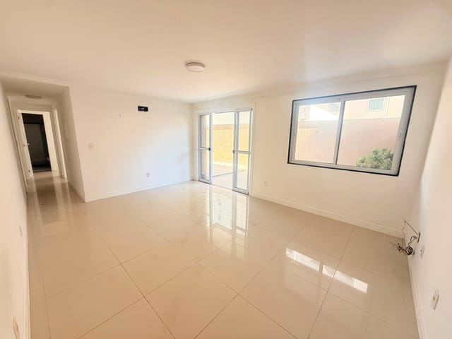 Apartamento 2 quartos e 2 banheiros, à venda, no bairro Praia Campista em Macaé