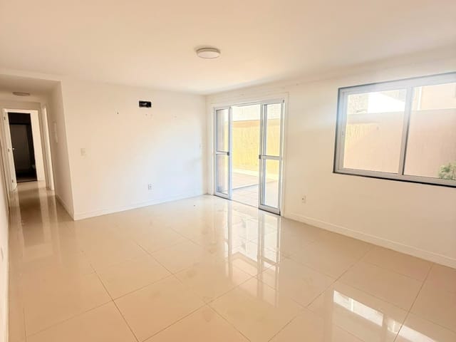 Apartamento 2 quartos e 2 banheiros, à venda, no bairro Praia Campista em Macaé