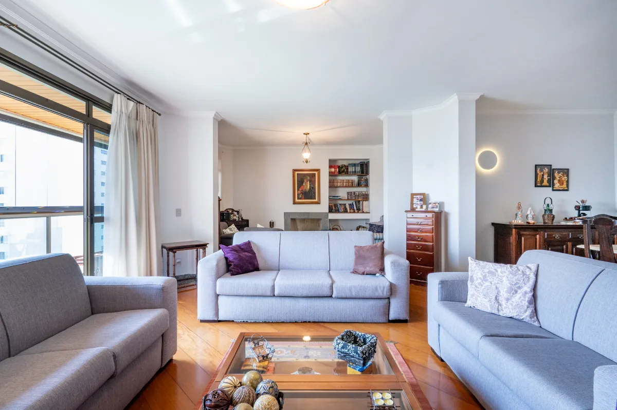 Apartamento para venda em Vila Bastos com 4 quartos, sendo 2 suítes, 300m²