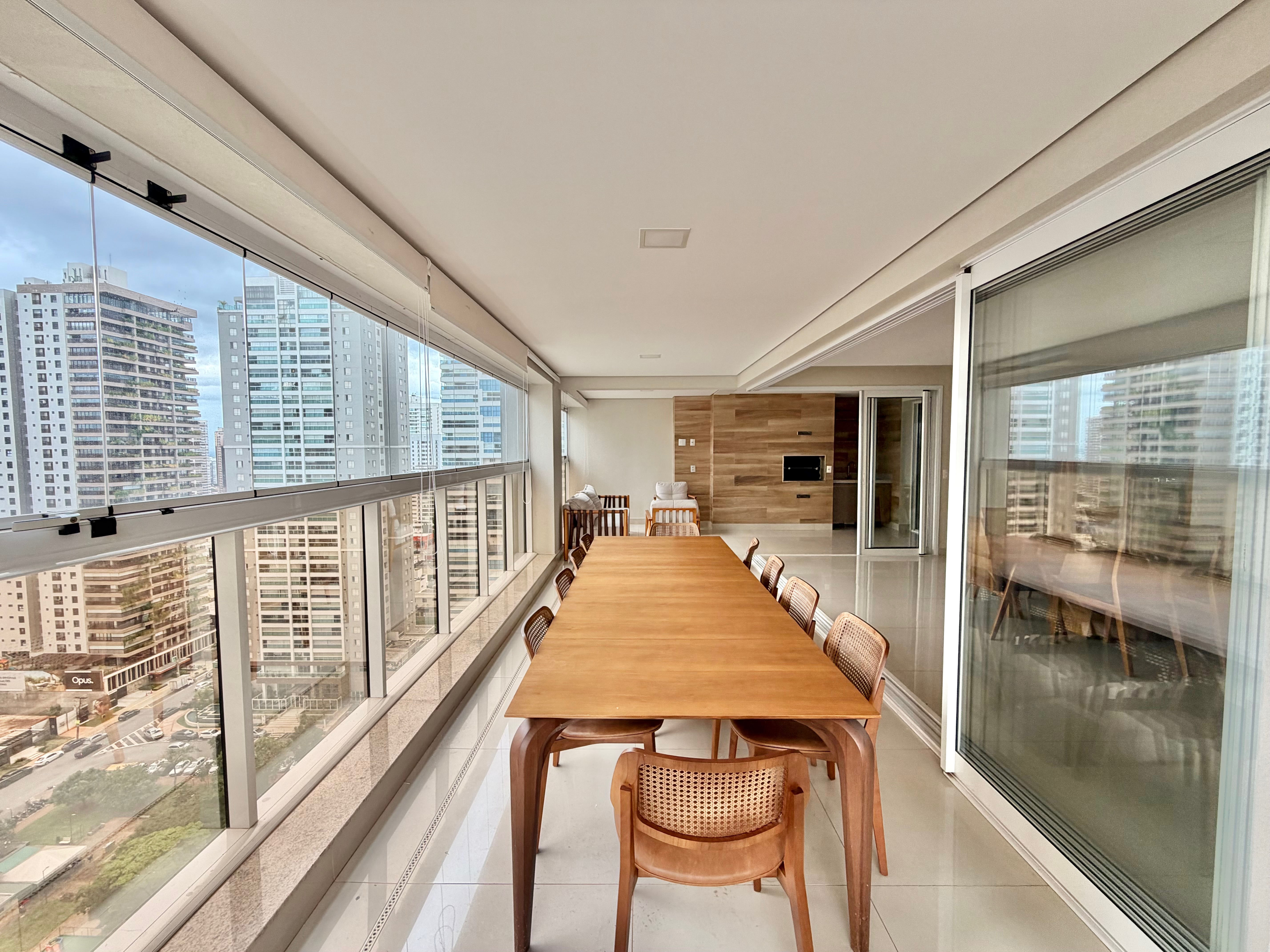 Apartamento à Venda com 236m2, 4 suítes no Setor Bueno, Goiânia, GO