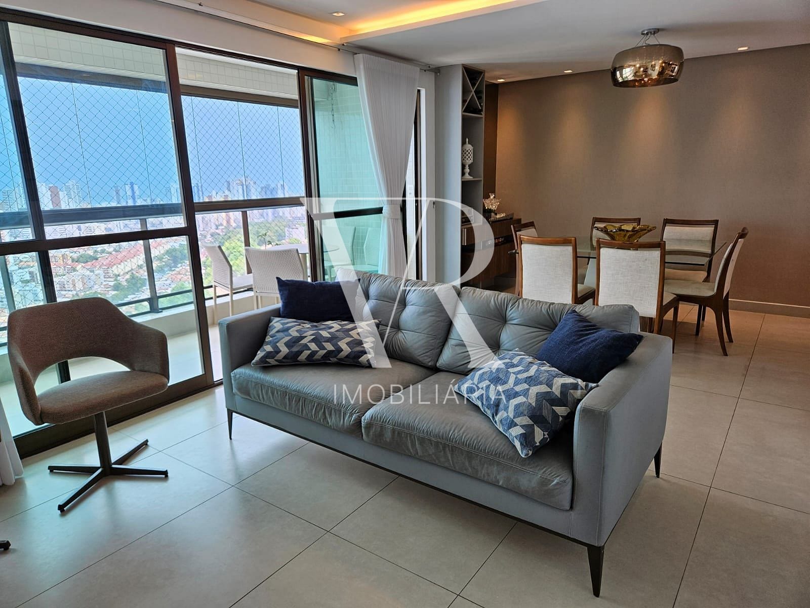 Apartamento à venda com 3 quartos, 127m² - Foto 1