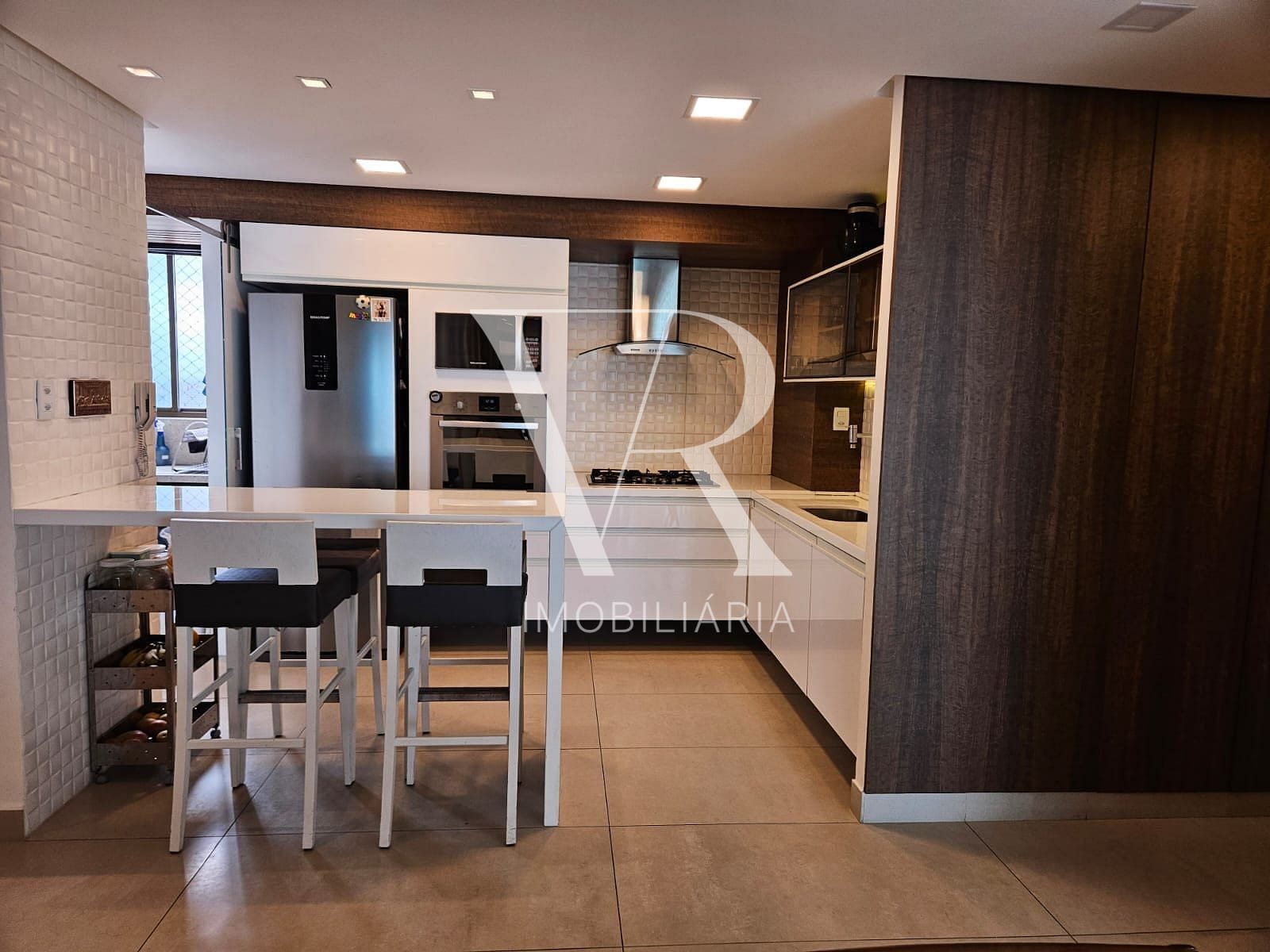 Apartamento à venda com 3 quartos, 127m² - Foto 9