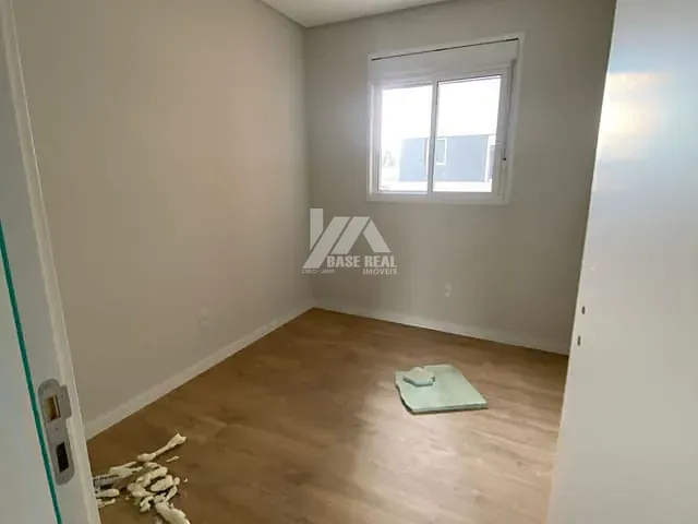 Apartamento com 164m² 3 quartos e 2 banheiros, à venda ou para alugar, no bairro Centro em Ponta Grossa