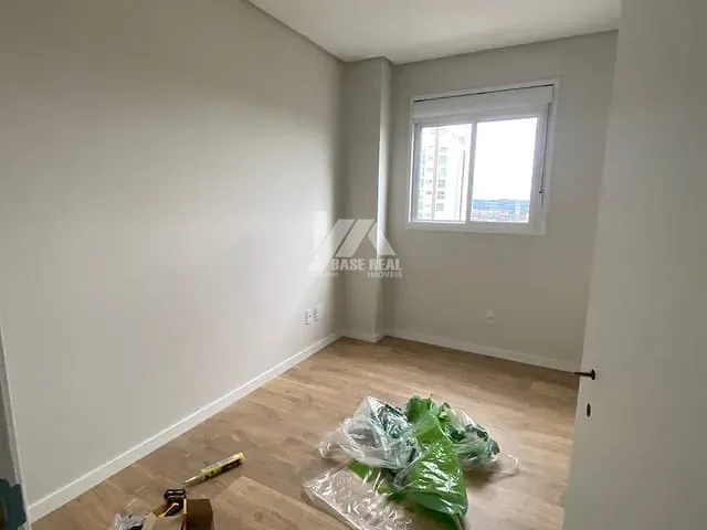 Apartamento com 164m² 3 quartos e 2 banheiros, à venda ou para alugar, no bairro Centro em Ponta Grossa