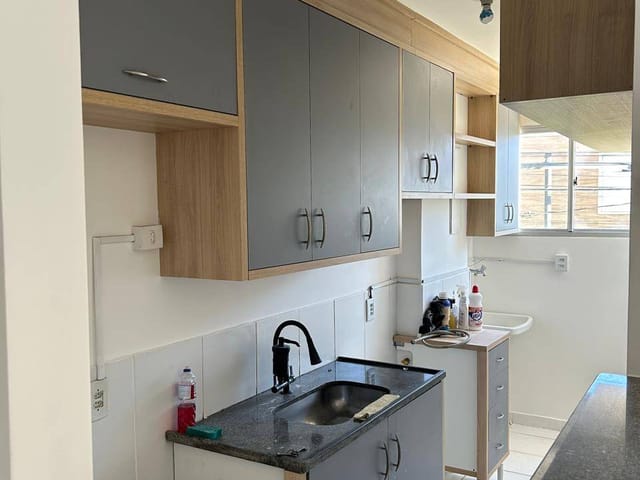 Apartamento 2 quartos e 2 banheiros, para alugar, no bairro Glória em Macaé
