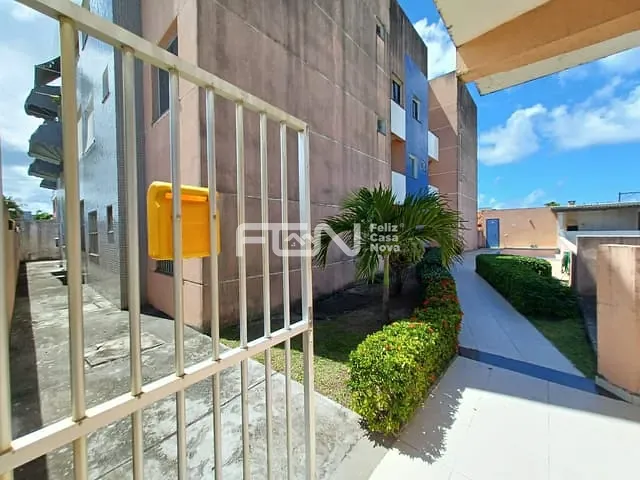 Apartamento 2 quartos e 2 banheiros, à venda, no bairro Ipitanga em Lauro de Freitas