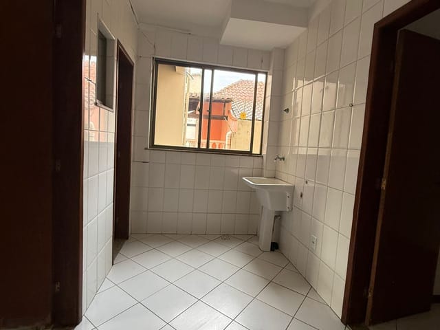 Apartamento 3 quartos e 2 banheiros, à venda ou para alugar, no bairro Cavaleiros em Macaé
