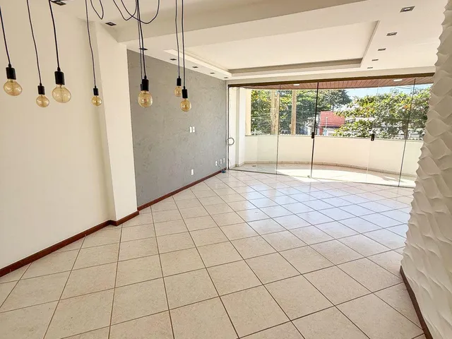 Apartamento 3 quartos e 2 banheiros, à venda, no bairro Cavaleiros em Macaé