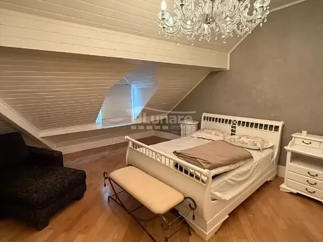 Apartamento 5 quartos e 6 banheiros, à venda, no bairro Capivari em Campos do Jordão