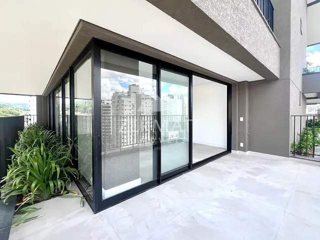 Apartamento com 240m² 3 quartos e 4 banheiros, à venda, no bairro Victor Konder em Blumenau