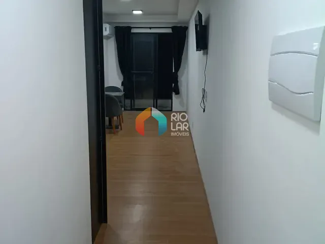 Apartamento com 40m² 1 quarto e 1 banheiro, para alugar, no bairro São Cristóvão em Rio de Janeiro