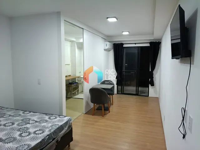 Apartamento com 40m² 1 quarto e 1 banheiro, para alugar, no bairro São Cristóvão em Rio de Janeiro