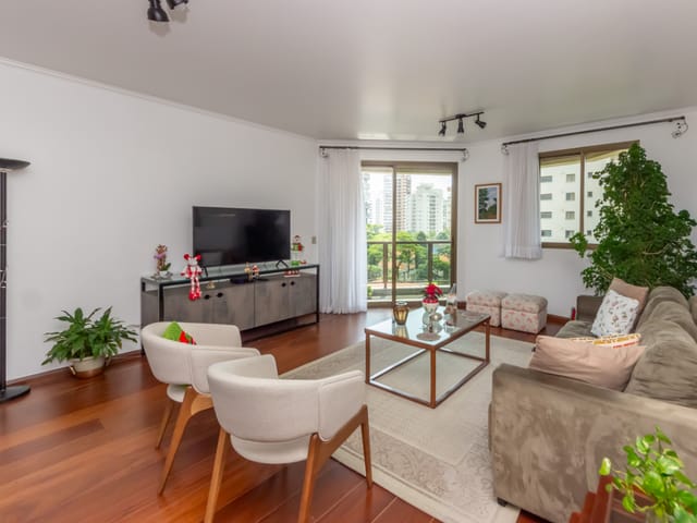 Apartamento com 1418m² 3 quartos e 4 banheiros, à venda, no bairro Campo Belo em São Paulo