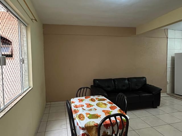 Apartamento 2 quartos e 1 banheiro, para alugar, no bairro Centro em Macaé