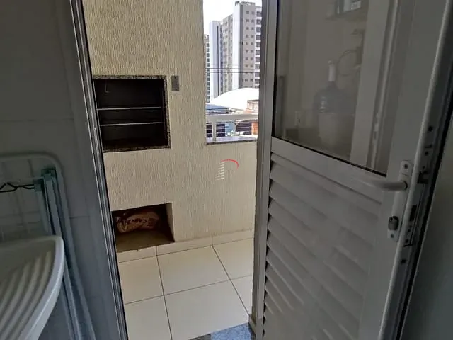 Apartamento 3 quartos e 2 banheiros, à venda, no bairro Centro em Londrina