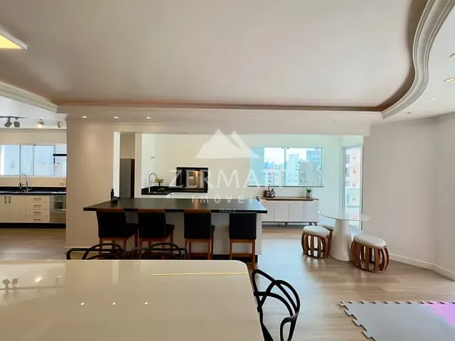 Apartamento com 251m² 3 quartos e 5 banheiros, à venda, no bairro Victor Konder em Blumenau