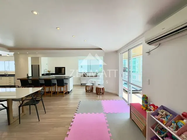 Apartamento com 251m² 3 quartos e 5 banheiros, à venda, no bairro Victor Konder em Blumenau