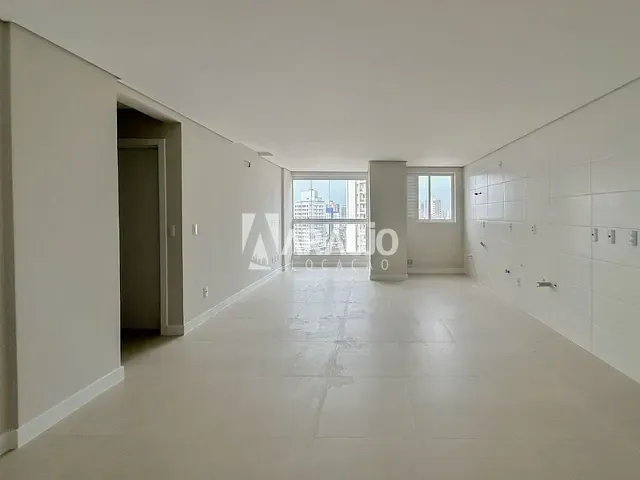 Apartamento 3 quartos e 2 banheiros, para alugar, no bairro Fiúza Lima em Itajaí