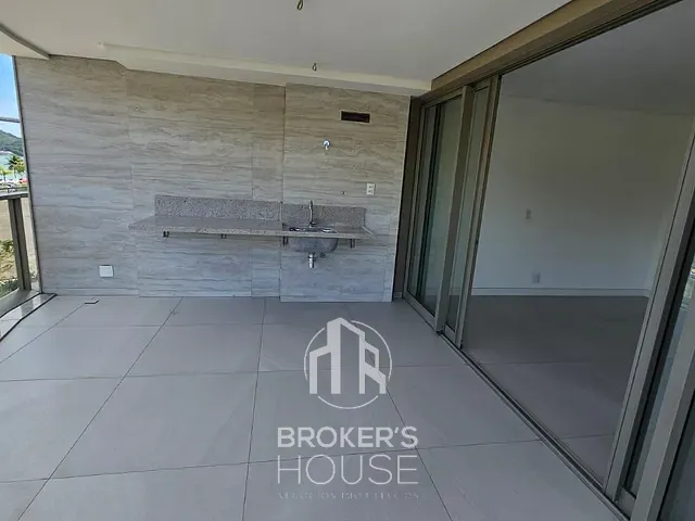 Apartamento com 205m² 4 quartos e 5 banheiros, à venda, no bairro Enseada do Suá em Vitória