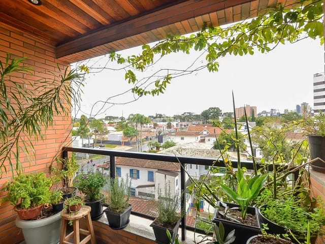 Apartamento 3 quartos e 4 banheiros, à venda, no bairro Batel em Curitiba