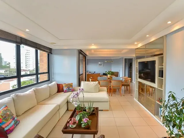Apartamento 3 quartos e 4 banheiros, à venda, no bairro Batel em Curitiba