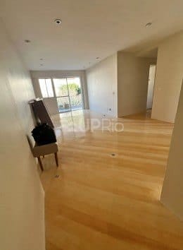 Apartamento à venda com 2 quartos, 109m² - Foto 2