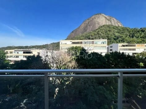 Apartamento à venda com 2 quartos, 109m² - Foto 1
