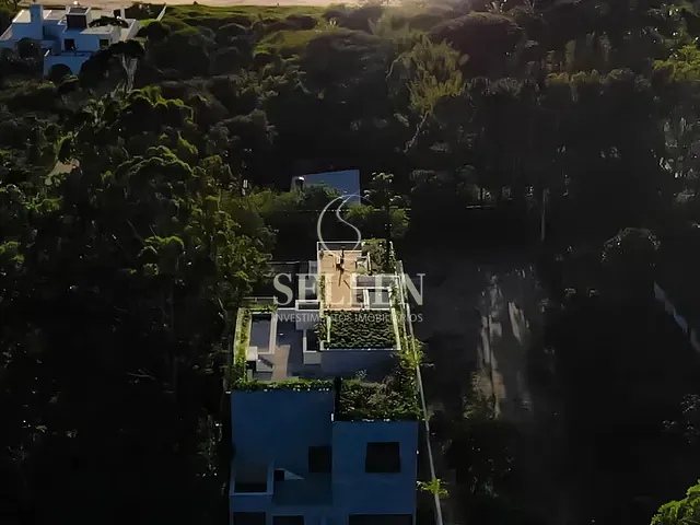 Apartamento com 333m² 3 quartos e 1 banheiro, à venda, no bairro Praia do Estaleiro em Balneário Camboriú