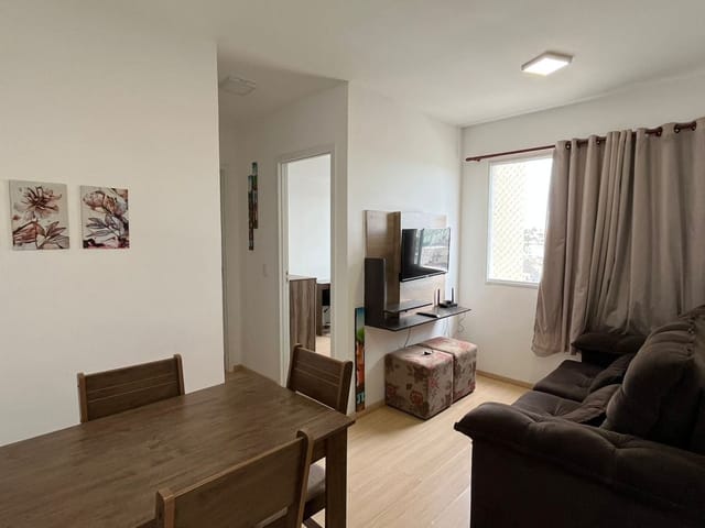 Apartamento 2 quartos e 1 banheiro, para alugar, no bairro Estação Rni em Goiânia
