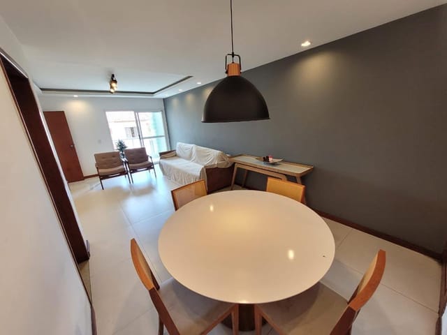 Apartamento 3 quartos e 2 banheiros, para alugar, no bairro Riviera Fluminense em Macaé