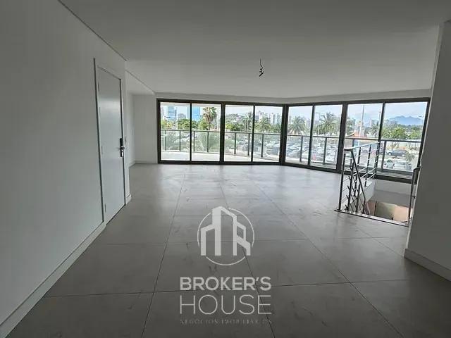 Apartamento 4 quartos e 6 banheiros, à venda, no bairro Enseada do Suá em Vitória