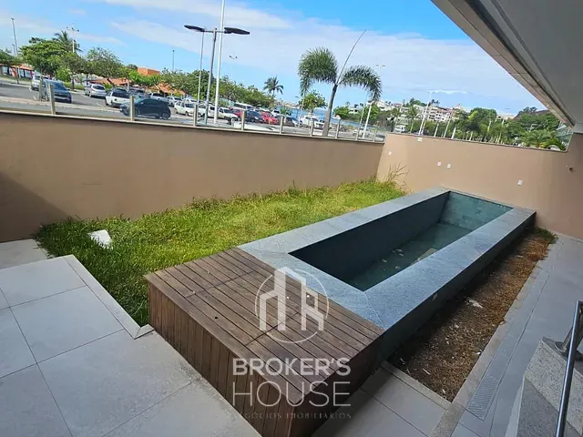 Apartamento 4 quartos e 6 banheiros, à venda, no bairro Enseada do Suá em Vitória