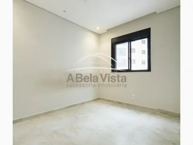 Apartamento 2 quartos e 1 banheiro, à venda, no bairro São Pedro em Osasco