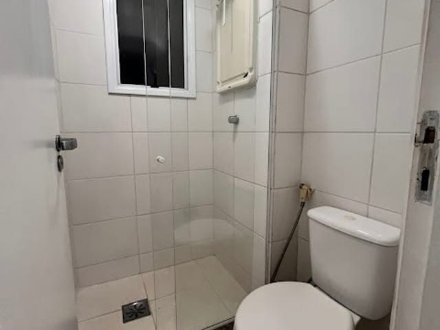 Apartamento 2 quartos e 2 banheiros, para alugar, no bairro Glória em Macaé