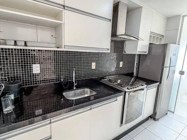 Apartamento 2 quartos e 2 banheiros, para alugar, no bairro Glória em Macaé