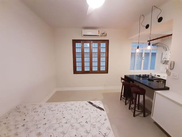Foto do Apartamento - Rua DJALMA ULRICH! STUDIO REFORMADO, próximo ao METRÔ e PRAIA, POSTO 5, SILENCIOSO, 25m² - venda por R$ 440.000 - Copacabana - Rio de Janeiro | EASY NEGOCIOS IMOBILIARIOS LTDA