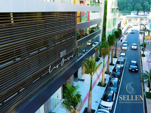 Apartamento com 287m² 4 quartos e 1 banheiro, à venda, no bairro Pioneiros em Balneário Camboriú