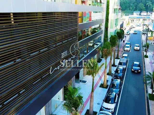 Apartamento com 287m² 4 quartos e 1 banheiro, à venda, no bairro Pioneiros em Balneário Camboriú