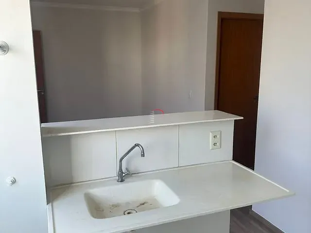 Apartamento 2 quartos e 1 banheiro, à venda, no bairro Olímpico em Londrina