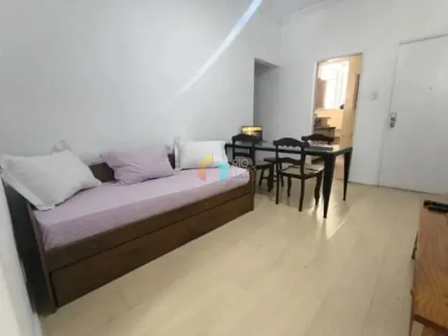 Apartamento 2 quartos e 2 banheiros, à venda, no bairro Copacabana em Rio de Janeiro