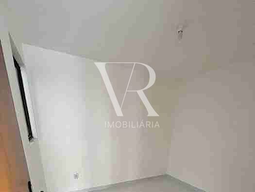 Apartamento à venda com 2 quartos, 60m² - Foto 4