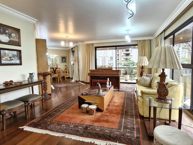 Apartamento com 259m² 4 quartos e 5 banheiros, à venda, no bairro Vila Andrade em São Paulo