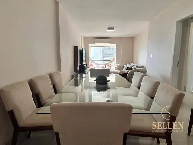 Apartamento com 220m² 3 quartos e 4 banheiros, à venda, no bairro Centro em Balneário Camboriú